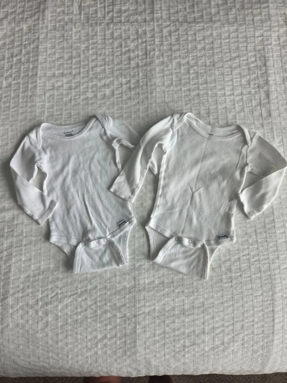 Gerber Baby White Long Sleeve Onesies Bodysuits 2-Pack 12 Months 100% Cotton